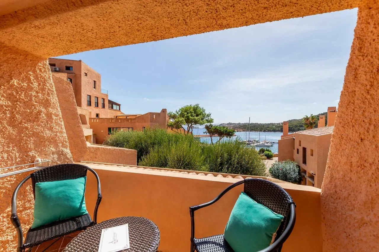 Hotel Cala Lunga La Maddalena  4*, La Maddalena (Sassari)