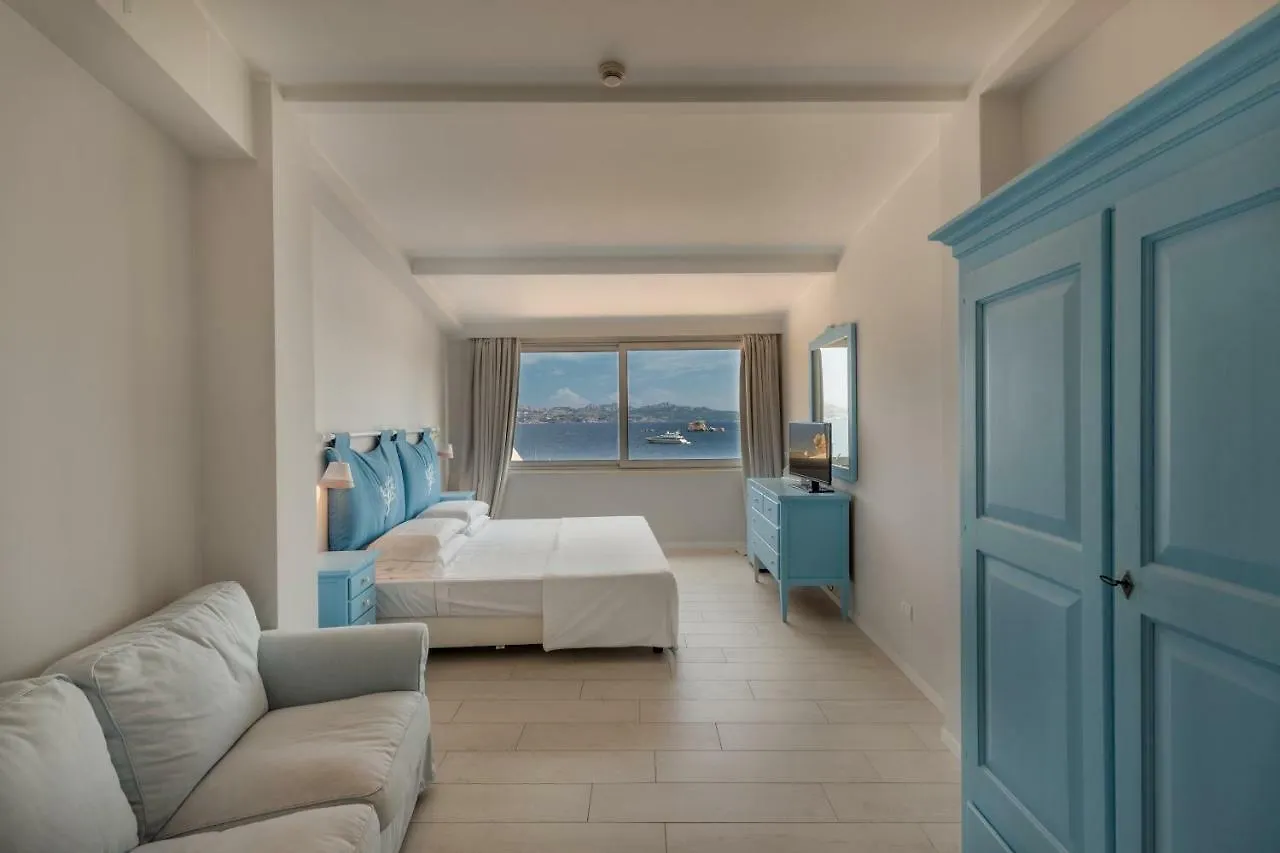 Hotel Cala Lunga La Maddalena  La Maddalena (Sassari)