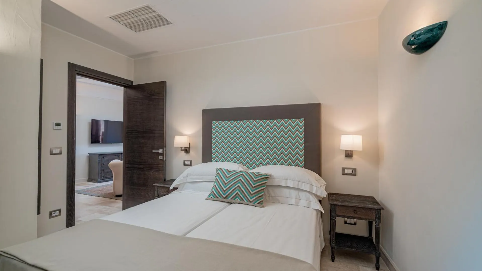 Hotel Cala Lunga La Maddalena   La Maddalena (Sassari)