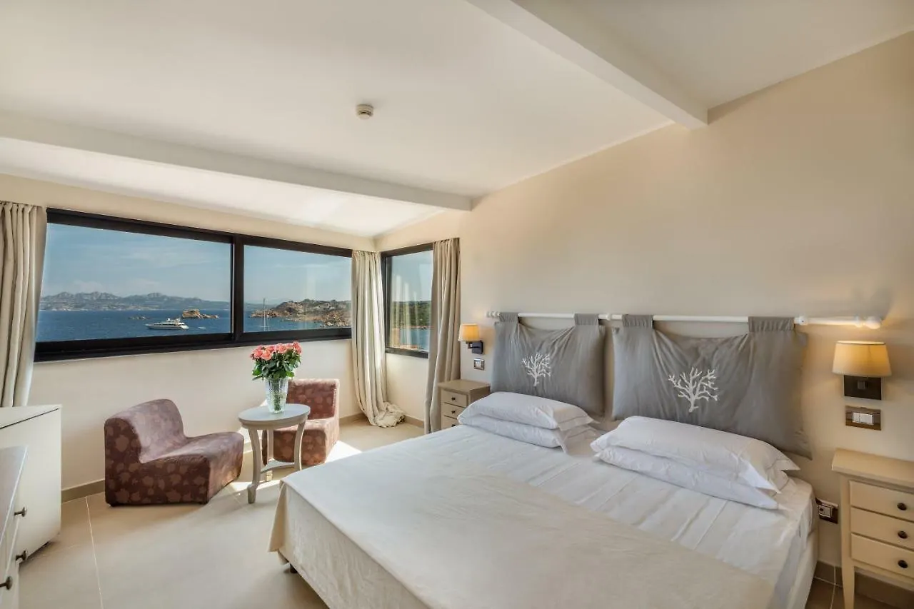 Hotel Cala Lunga La Maddalena  Italië